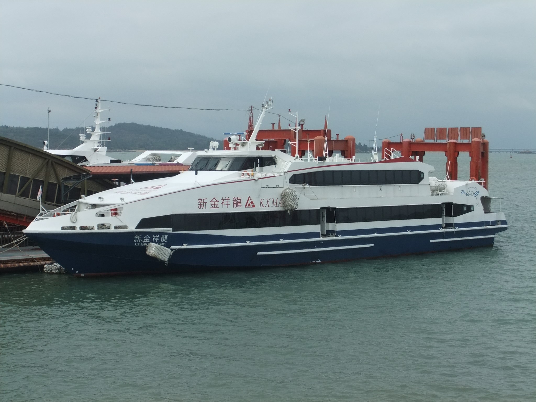 Xin King Xiang Loong covering the Kinmen–Xiamen route