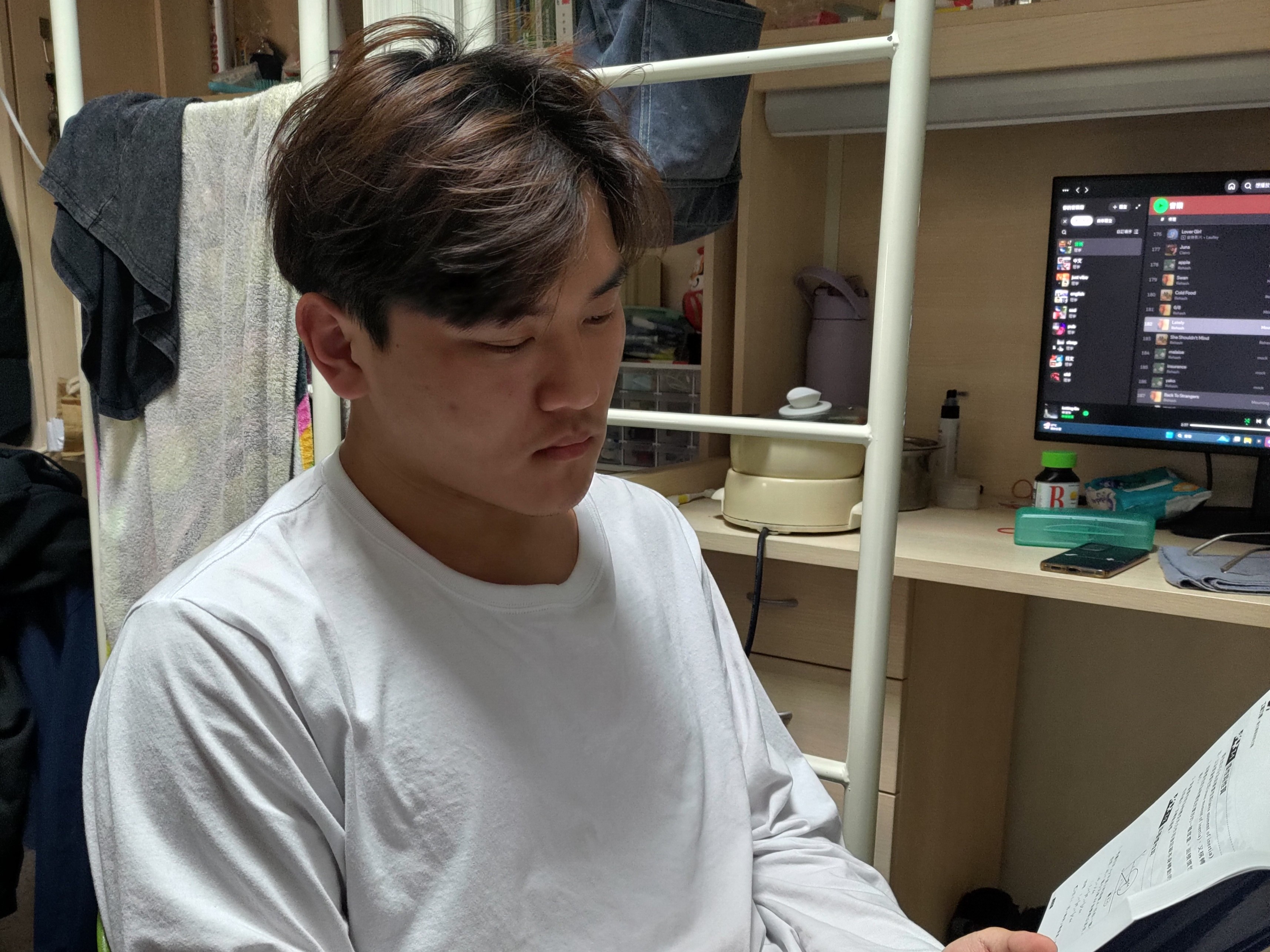 Image 1: Selected candidate Meng Kuan-yu